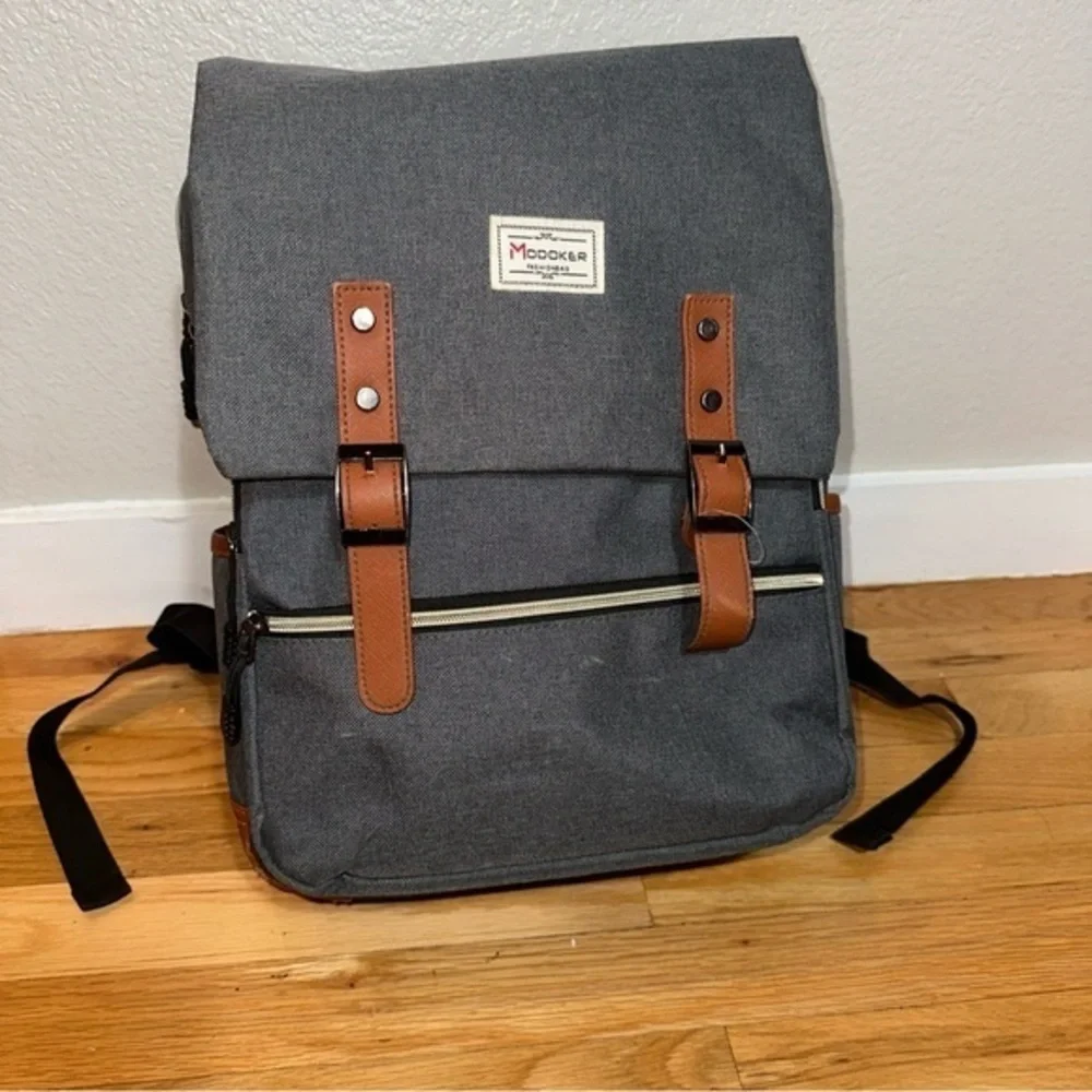 Grey Fashion Backpack‎ Rucksack Laptop Sleeve USB Port Faux Leather Accents VGC
